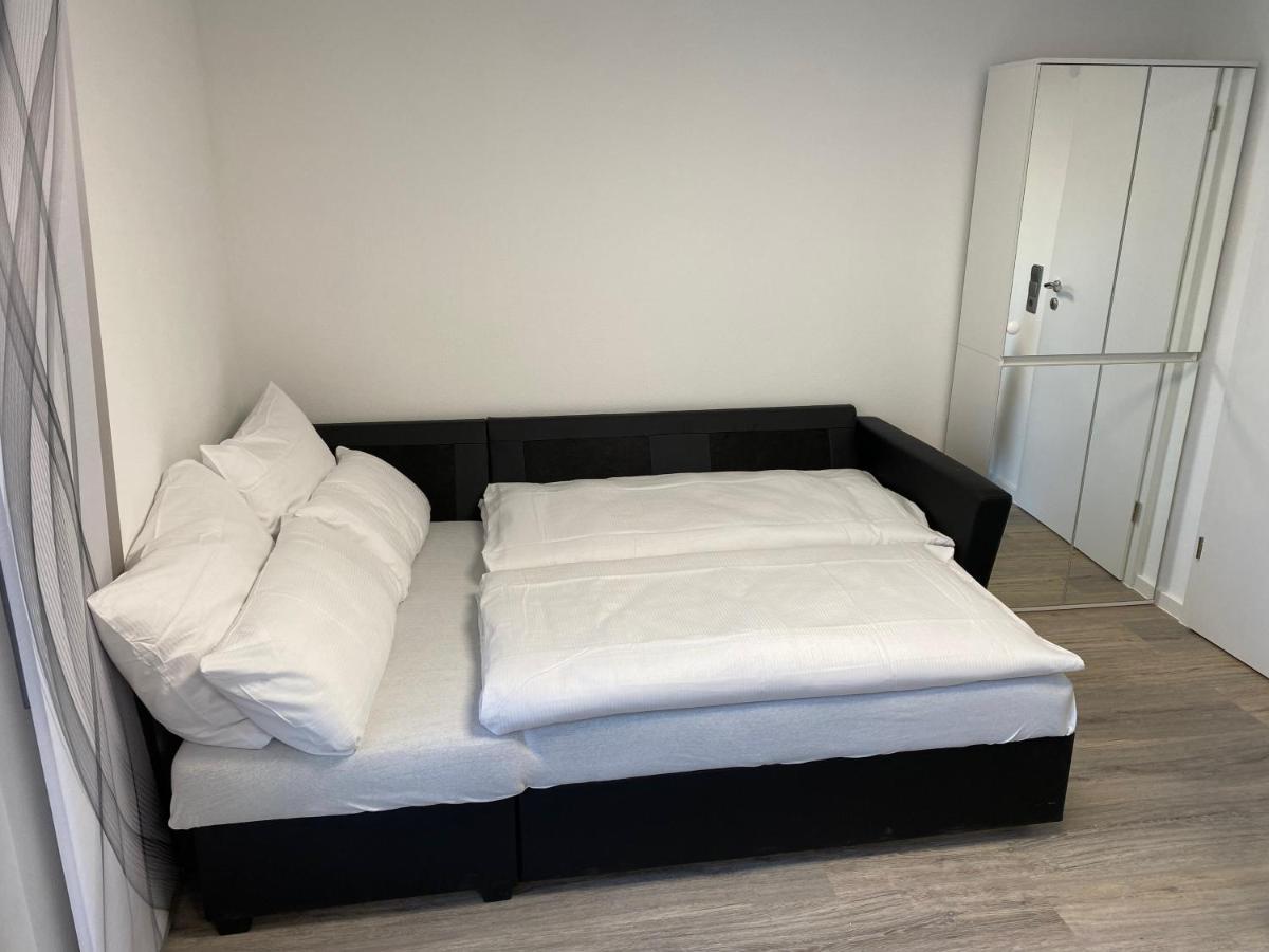 Gärtringen 1,5 Zimmer Apartment In S-Bahn Naehe, 35 Qm, Max 4 Pers, Zentral, Private Terasse, Internet 250 Mbit מראה חיצוני תמונה