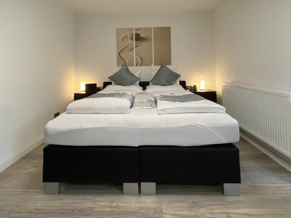 Gärtringen 1,5 Zimmer Apartment In S-Bahn Naehe, 35 Qm, Max 4 Pers, Zentral, Private Terasse, Internet 250 Mbit מראה חיצוני תמונה