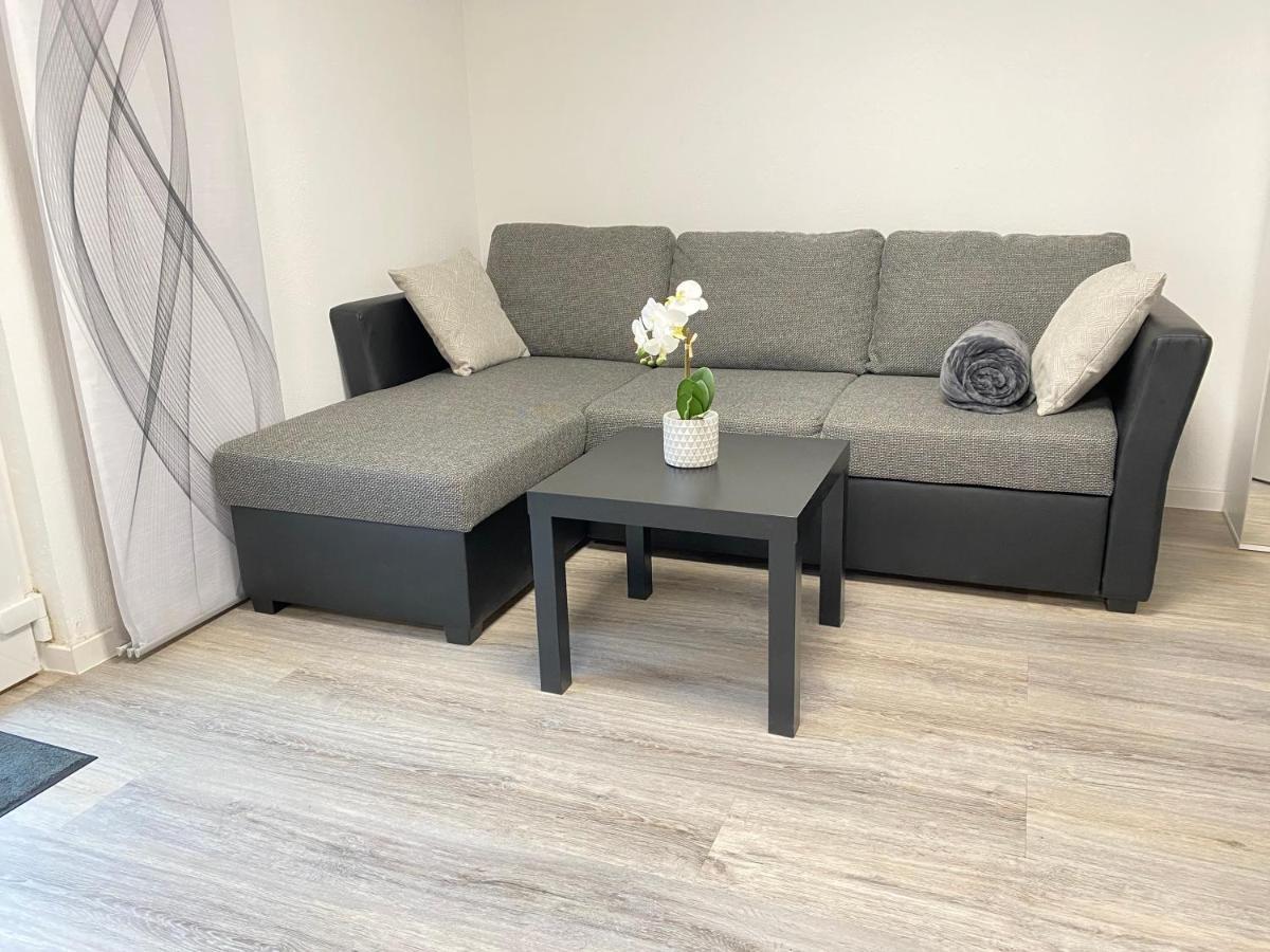 Gärtringen 1,5 Zimmer Apartment In S-Bahn Naehe, 35 Qm, Max 4 Pers, Zentral, Private Terasse, Internet 250 Mbit מראה חיצוני תמונה
